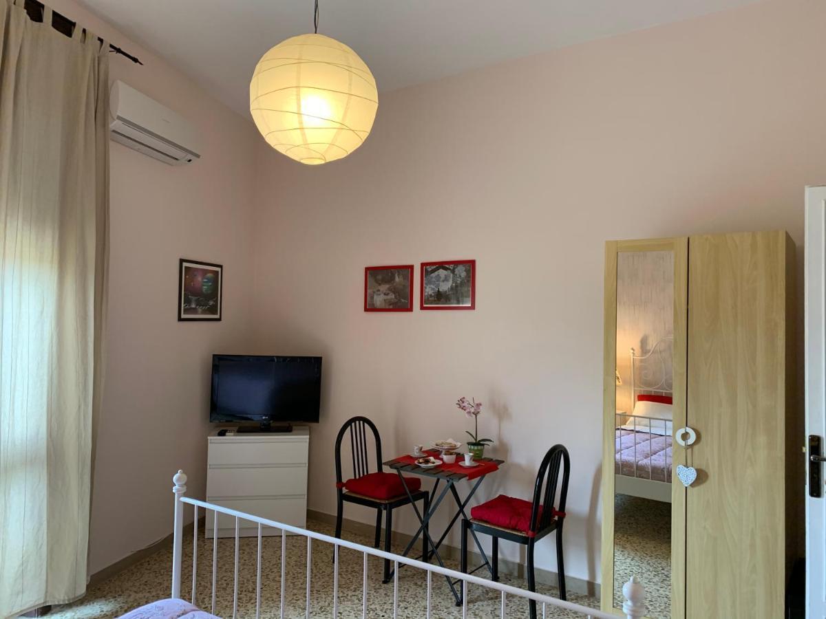 Ferienwohnung La Casa Di Chicca Lecce Exterior foto